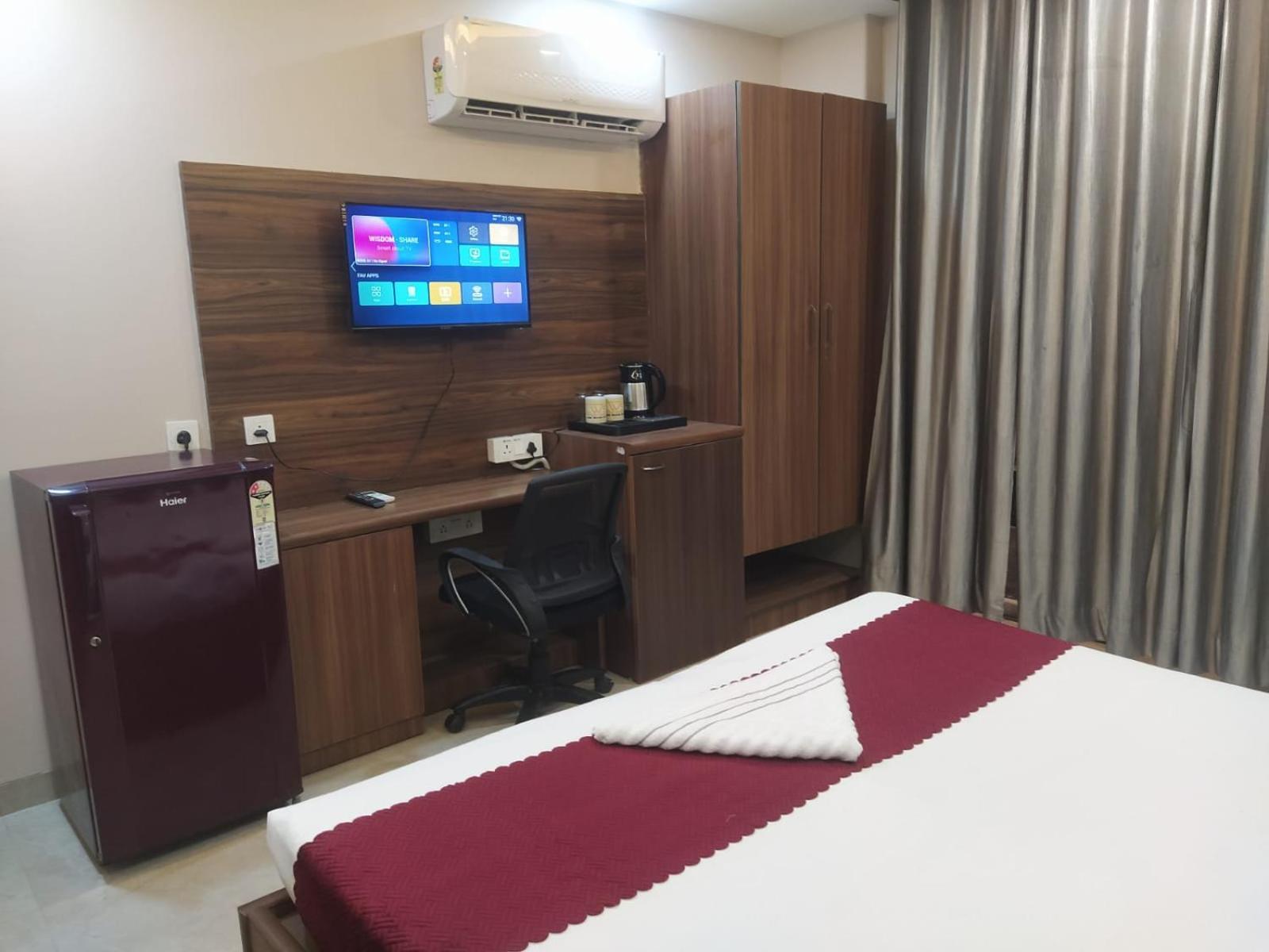 Limewood Stay - Near Golf Course Road Gurgaon Exterior photo